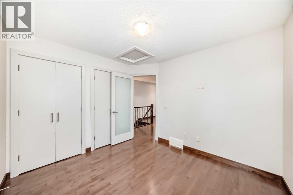 3825 1 Street NE - 14