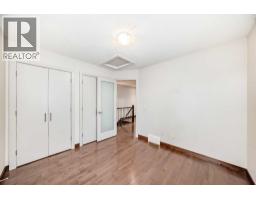 4pc Bathroom - 3825 1 Street Ne, Calgary, AB T2E3E1 Photo 14