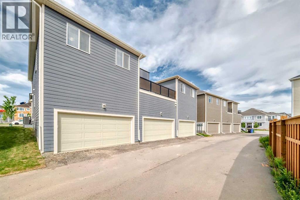 181 Yorkville Boulevard SW - 44