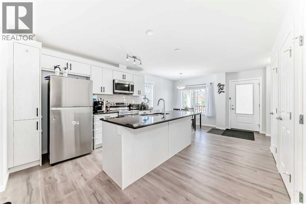 181 Yorkville Boulevard SW - 7