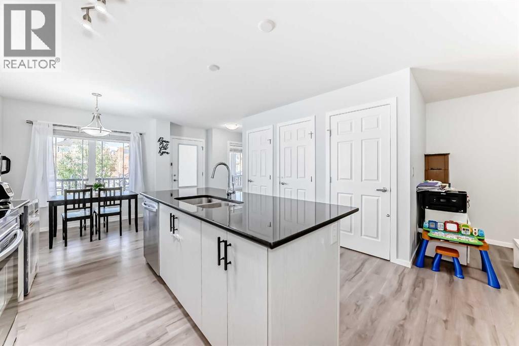 181 Yorkville Boulevard SW - 9