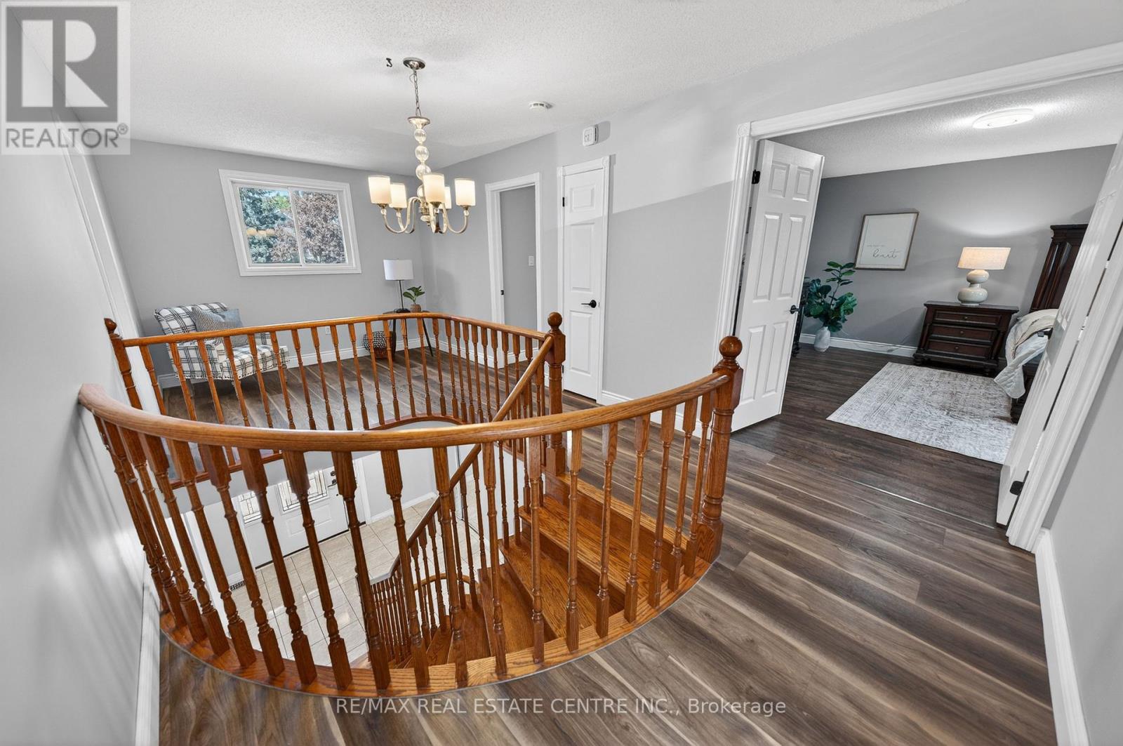 111 HUME DRIVE - 20