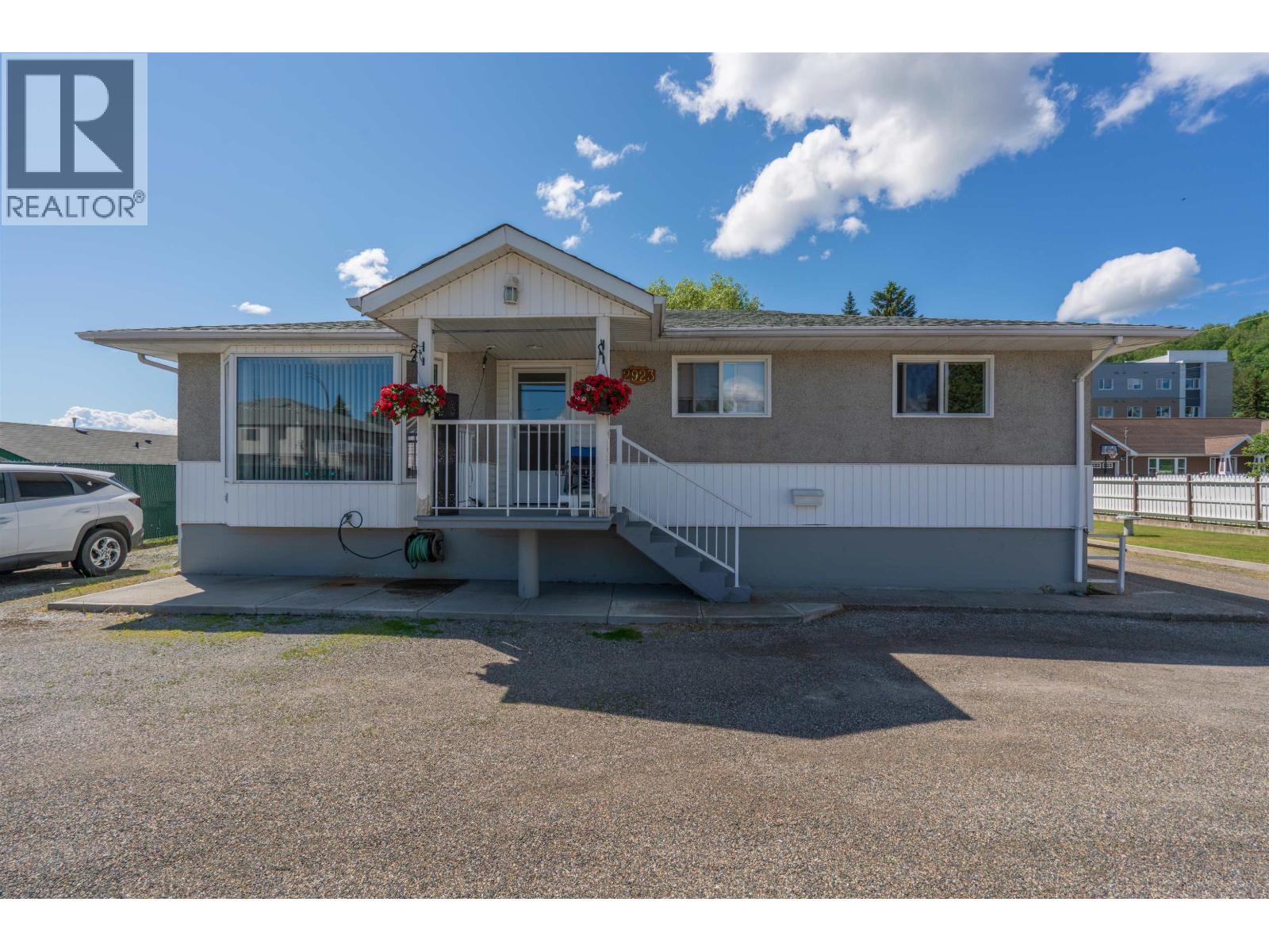2923 FERRY AVENUE — $764,900