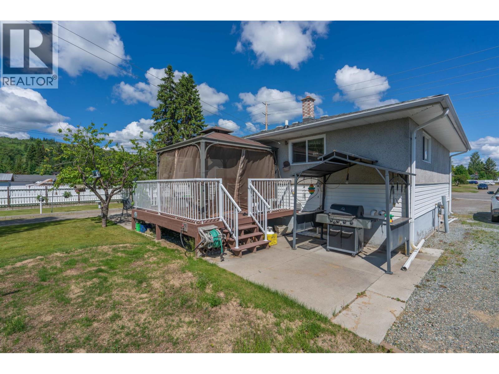 Photo 31 of 41 — 2923 FERRY AVENUE · Prince George, BC