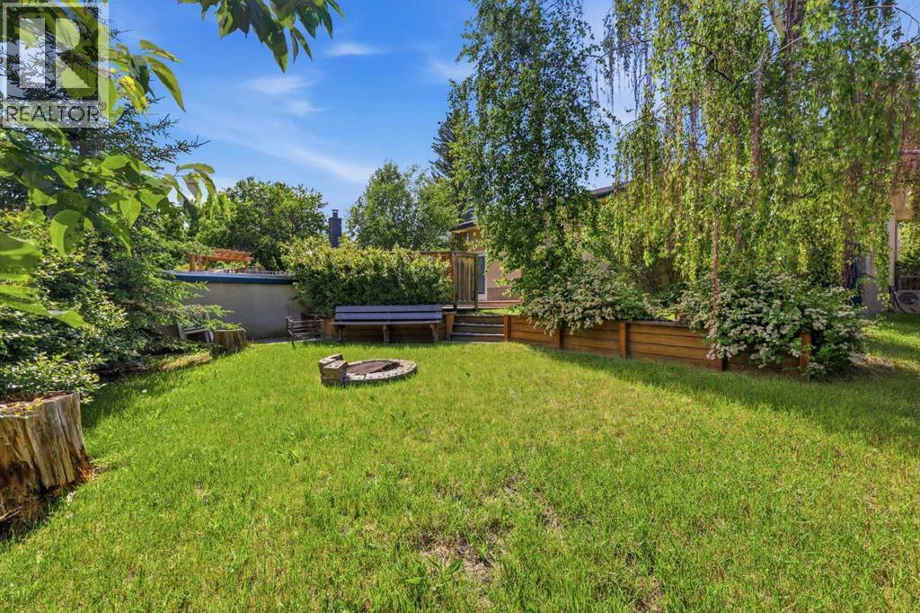1251 Hunterquay Hill NW — photo 37