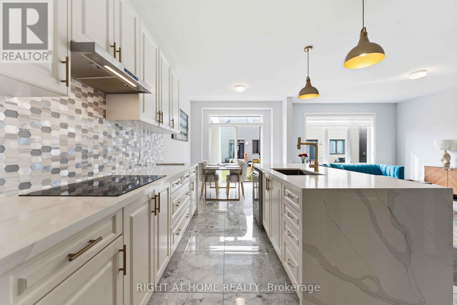 105 ALAMO STREET - 15