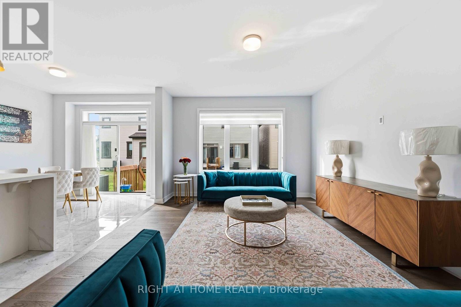 105 ALAMO STREET - 4