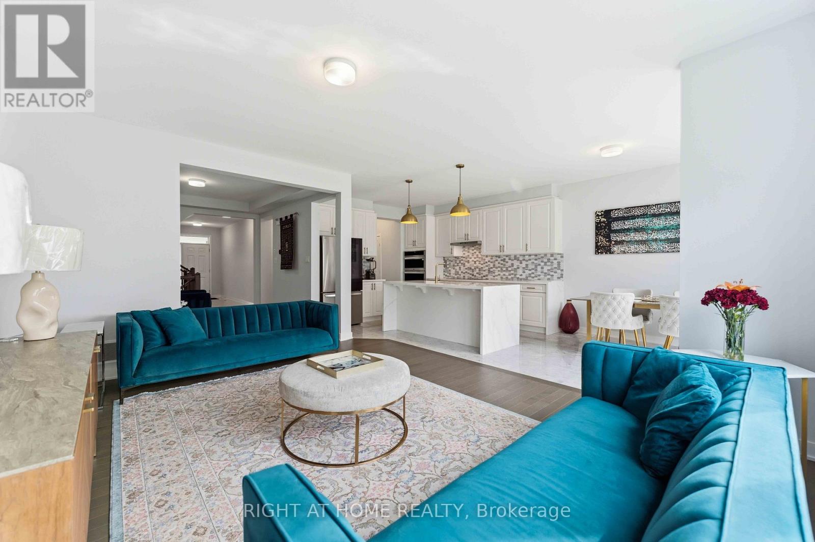 105 ALAMO STREET - 5