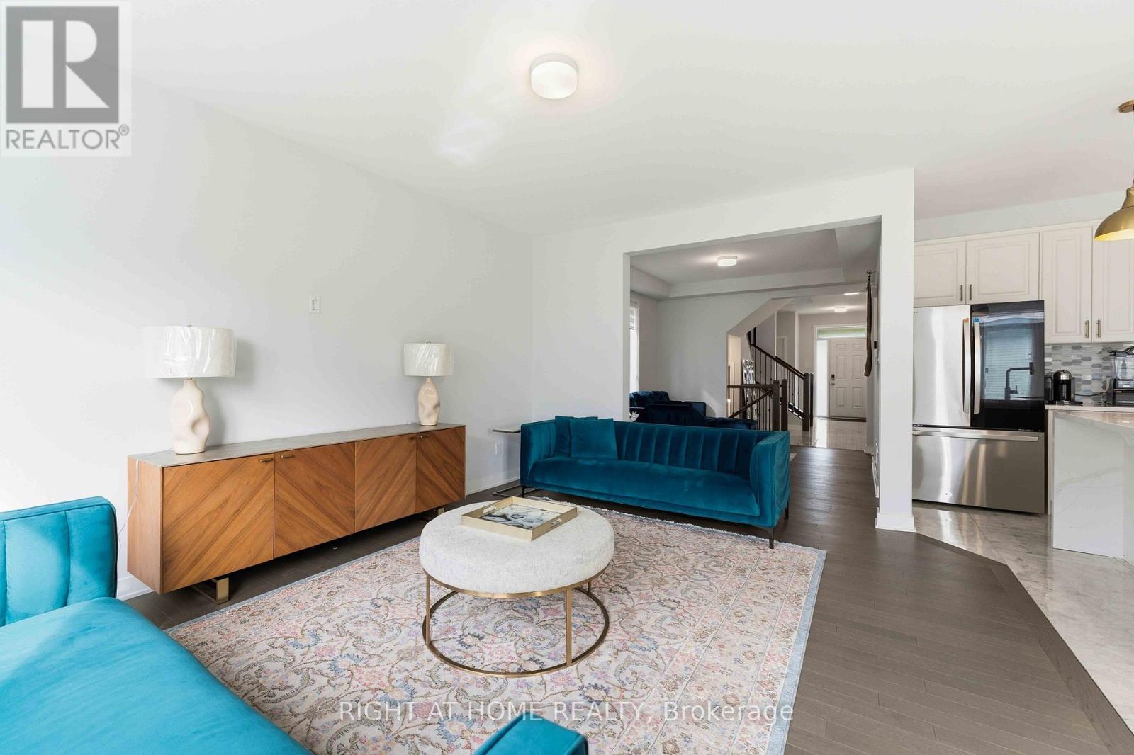 105 ALAMO STREET - 6