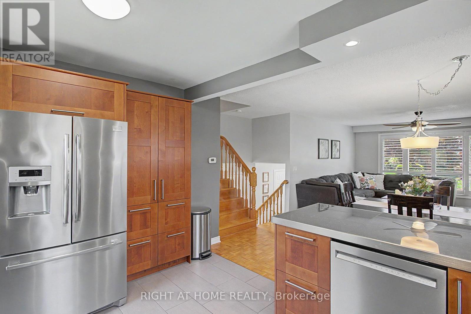 784 RODNEY COURT - 16