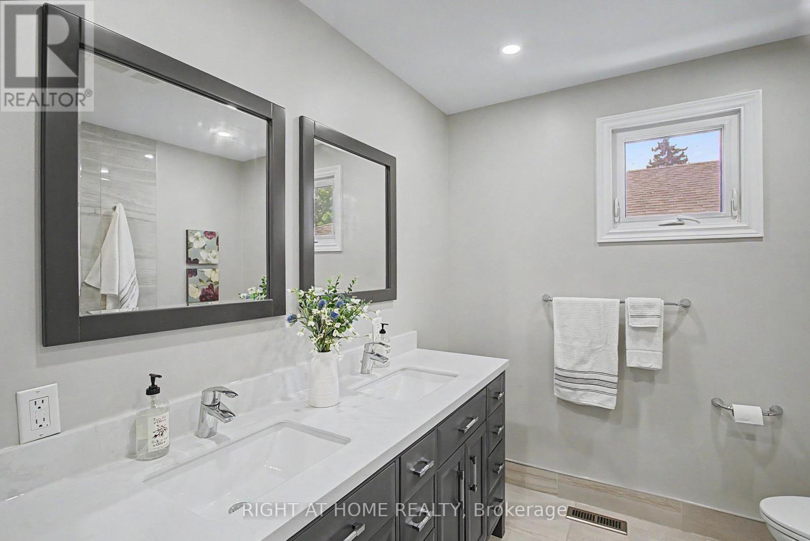 784 RODNEY COURT - 25