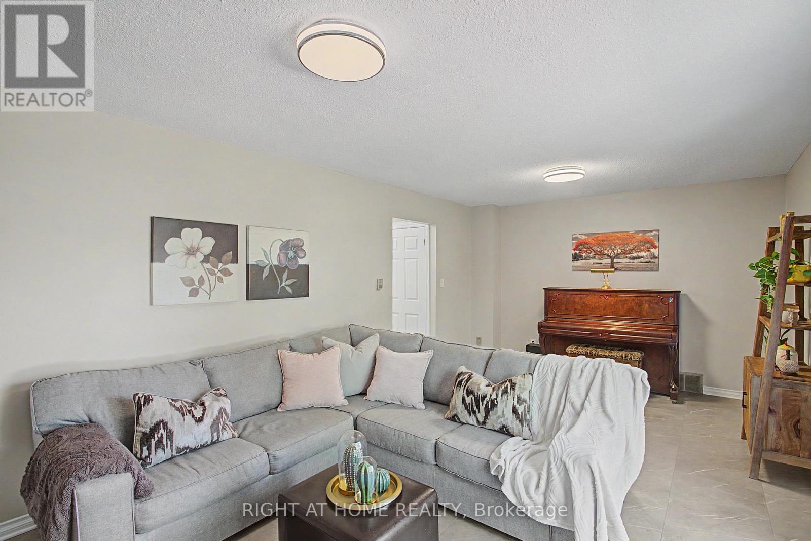 784 RODNEY COURT - 8