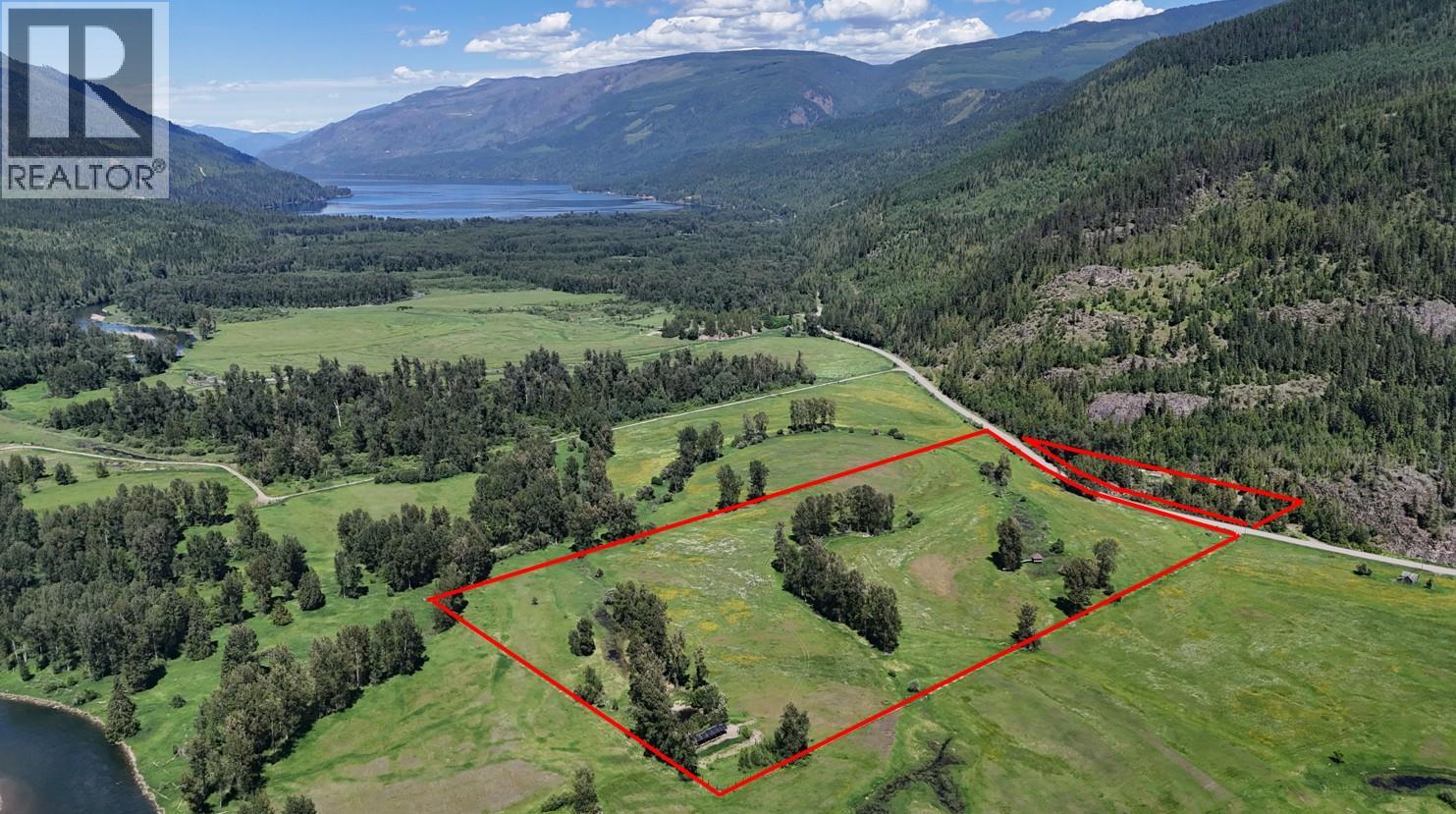  Lumby Mabel Lake Road, Lumby