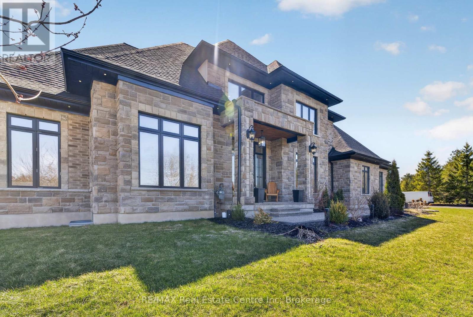 7645 MALTBY ROAD E - 4