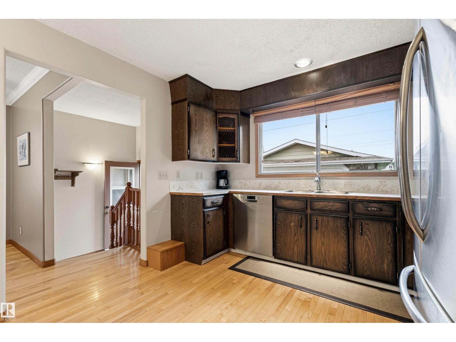 11014 163A AV NW - 16