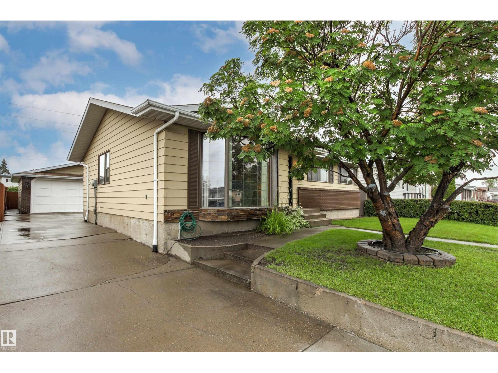 11014 163A AV NW - 2