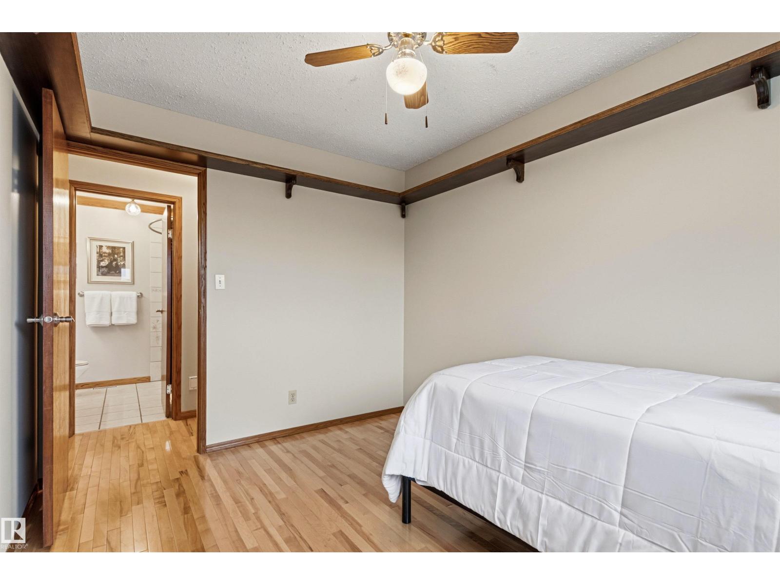 11014 163A AV NW - 23