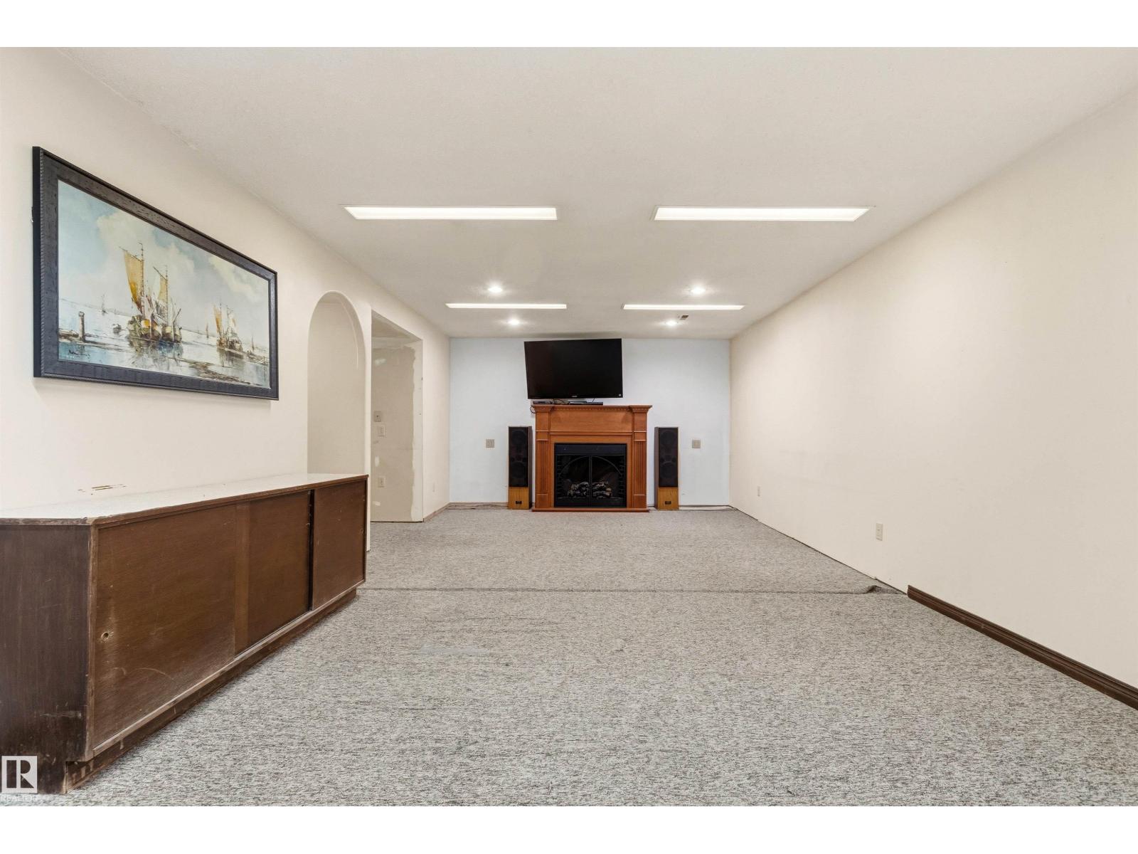 11014 163A AV NW - 36