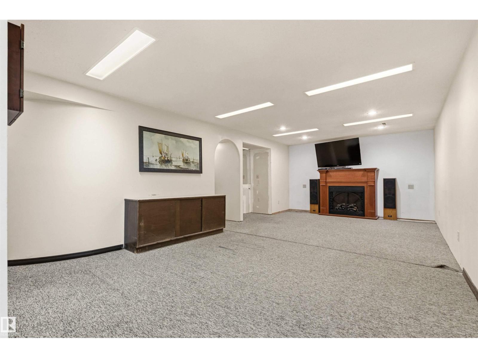 11014 163A AV NW - 37