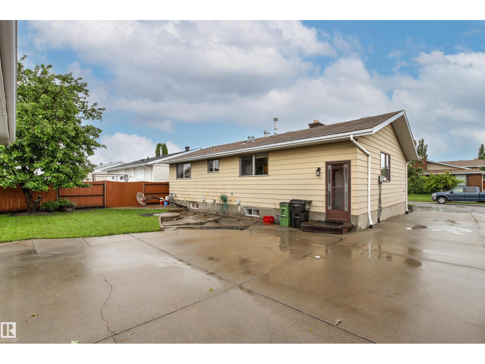 11014 163A AV NW - 56