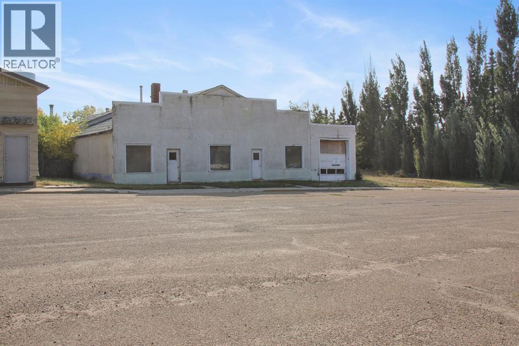 5019 52 Avenue - photo 2