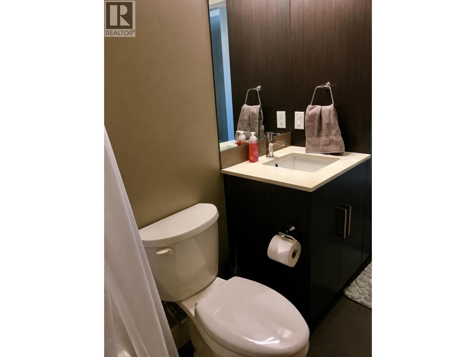 #435 925 Leon Avenue - 10