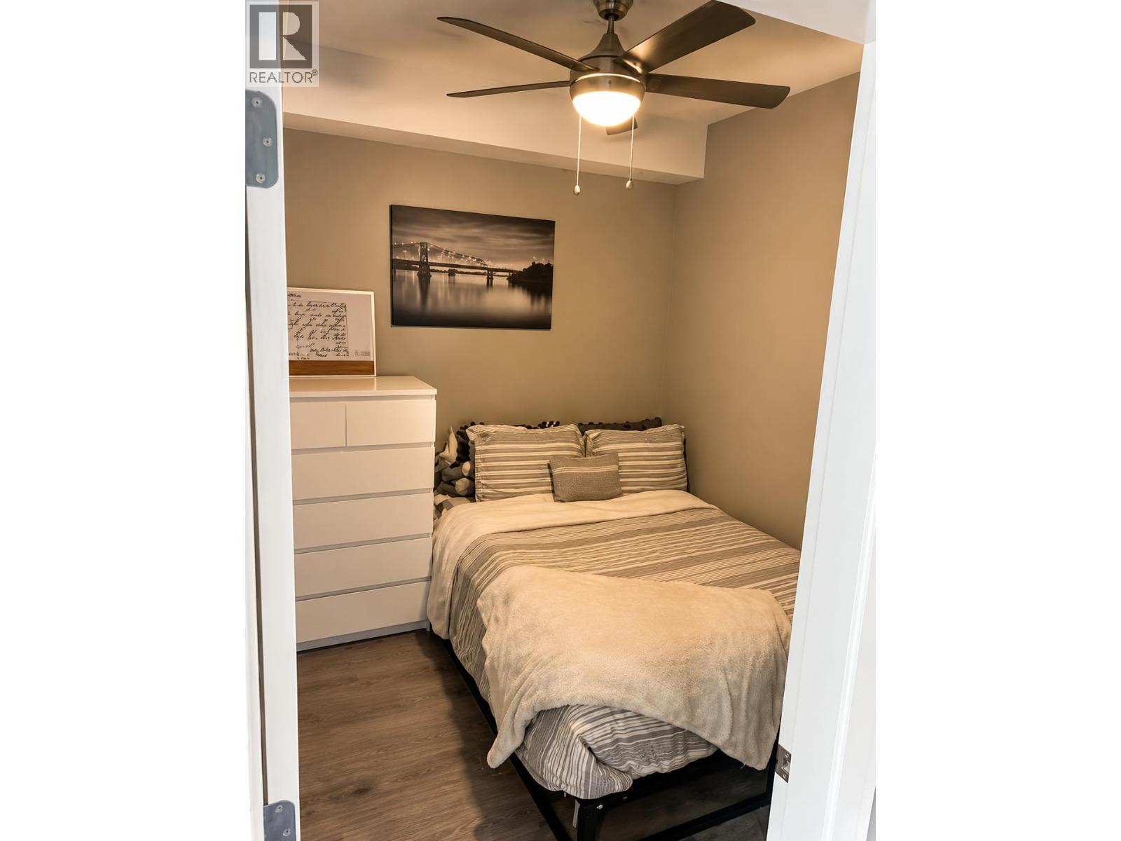 #435 925 Leon Avenue - 8