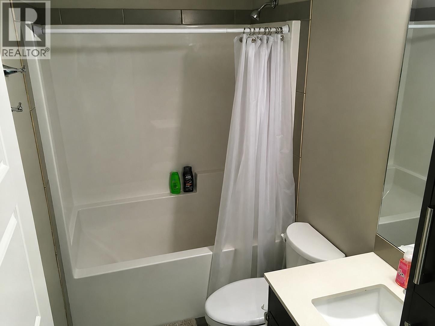 #435 925 Leon Avenue - 9