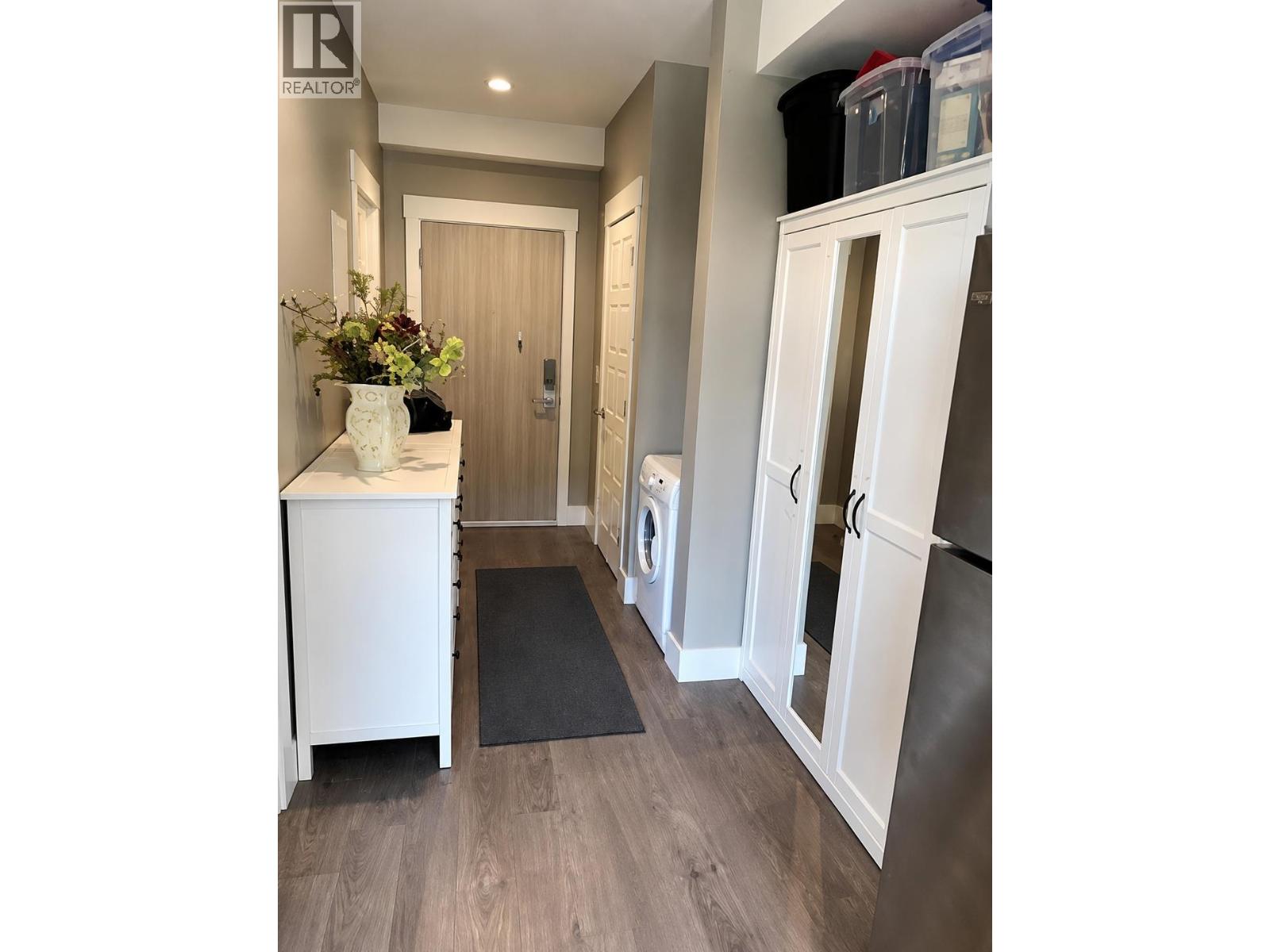 #435 925 Leon Avenue - 4