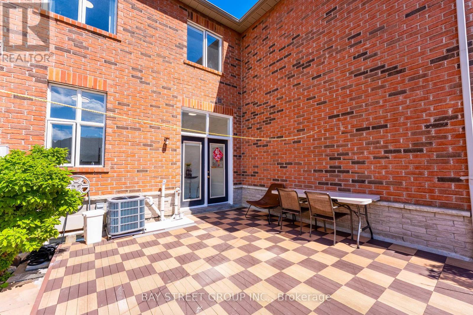 122 WALKERVILLE ROAD - 32