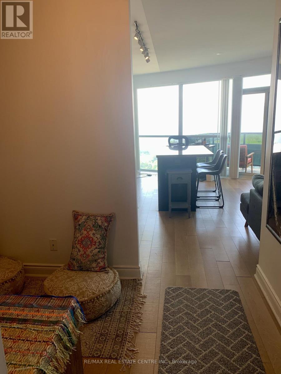 #1906 80 MARINE PARADE DRIVE N - 2