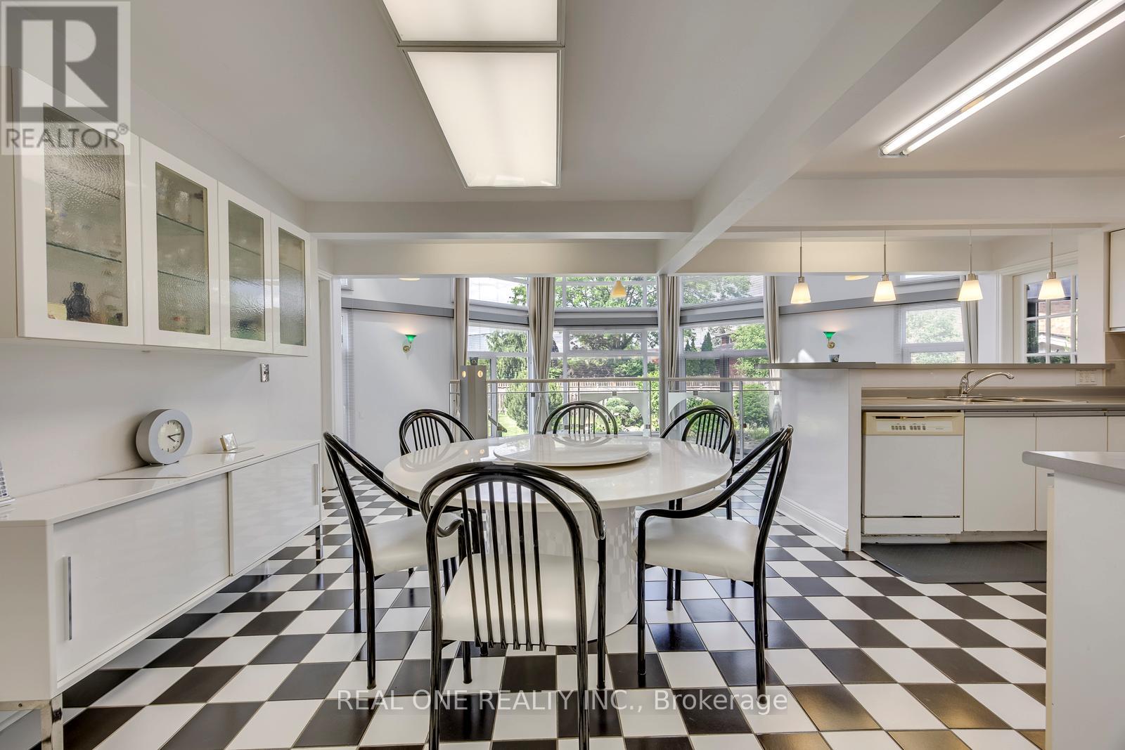 71 STOCK AVENUE - 11