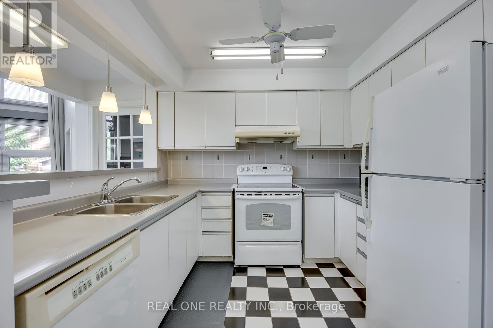 71 STOCK AVENUE - 12