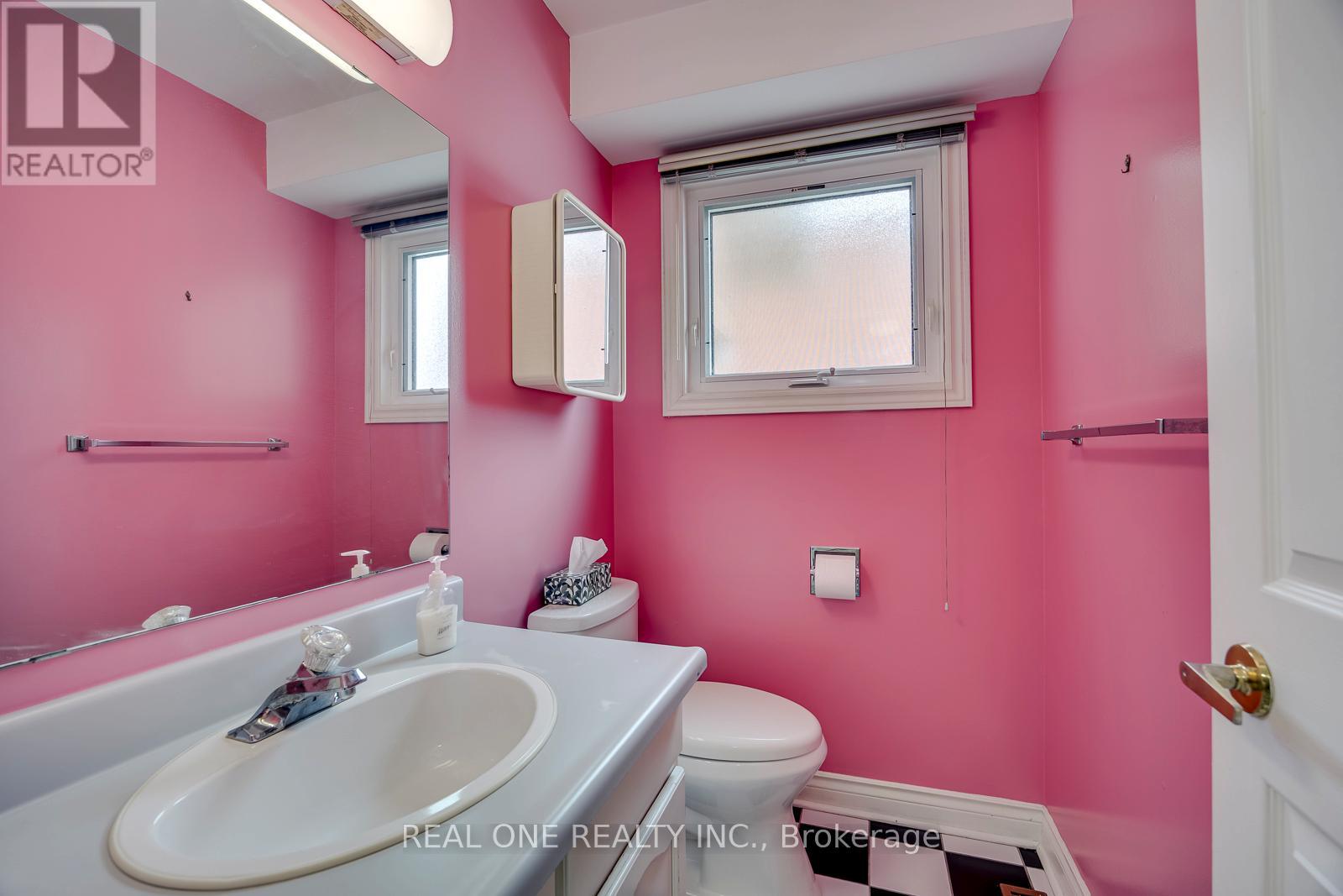 71 STOCK AVENUE - 19