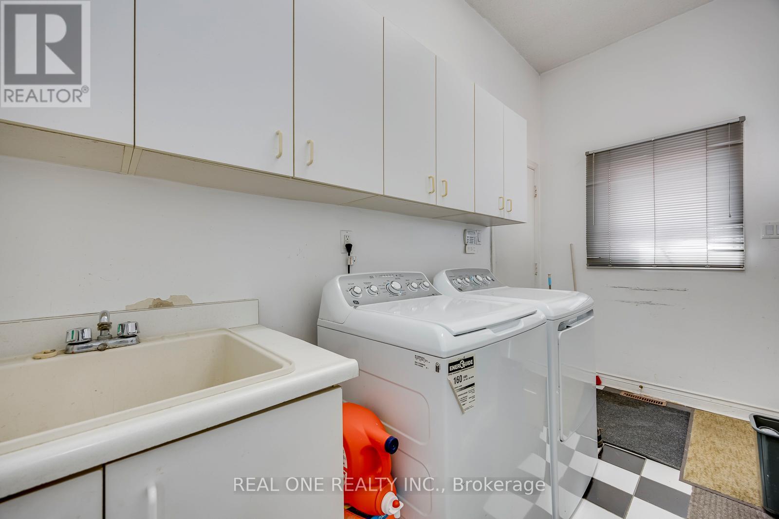 71 STOCK AVENUE - 20