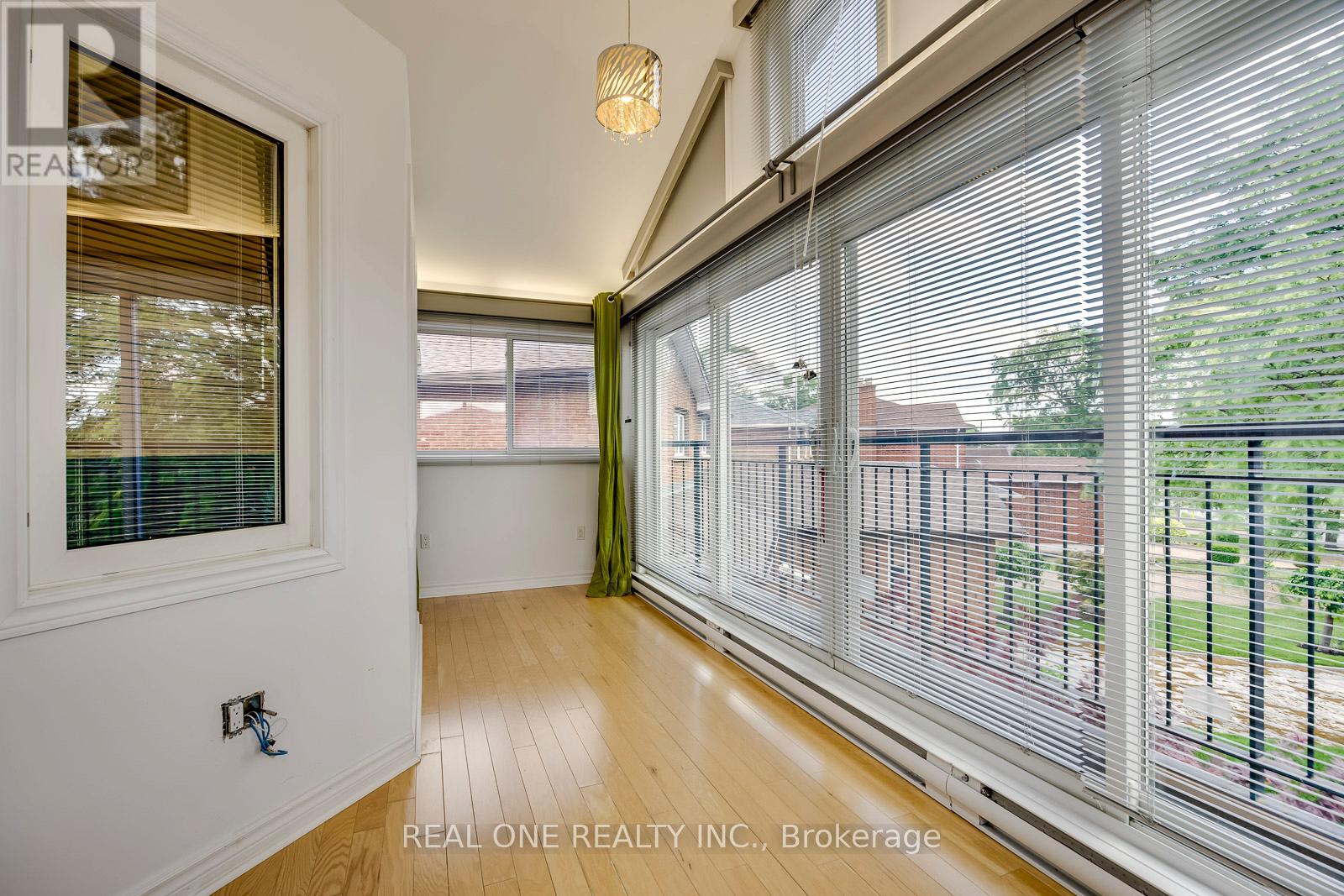 71 STOCK AVENUE - 27