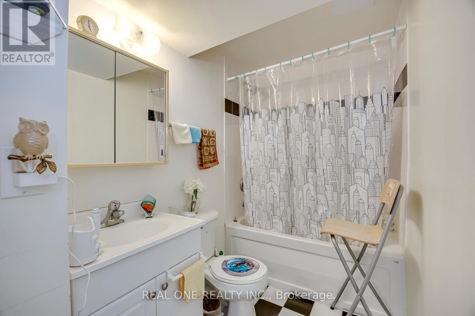 71 STOCK AVENUE - 45