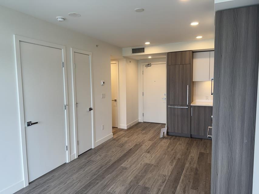 1 Bed, 1 Bath House for Sale in Surrey – 1108 9675 KING GEORGE BOULEVARD, Surrey – MLS# R3138884 - Image 5