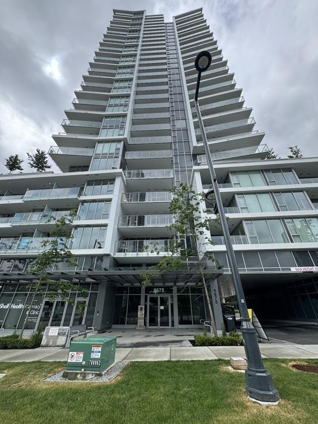 1 Bed, 1 Bath House for Sale in Surrey – 1108 9675 KING GEORGE BOULEVARD, Surrey – MLS# R3138884 - Image 17