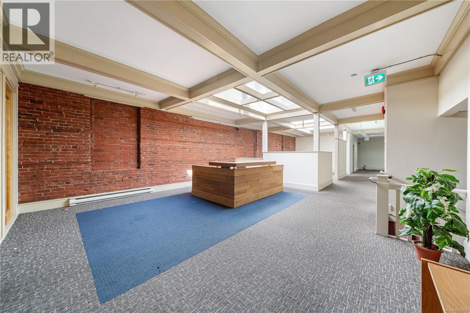 2nd floor 514 Fort St, Victoria — photo 3
