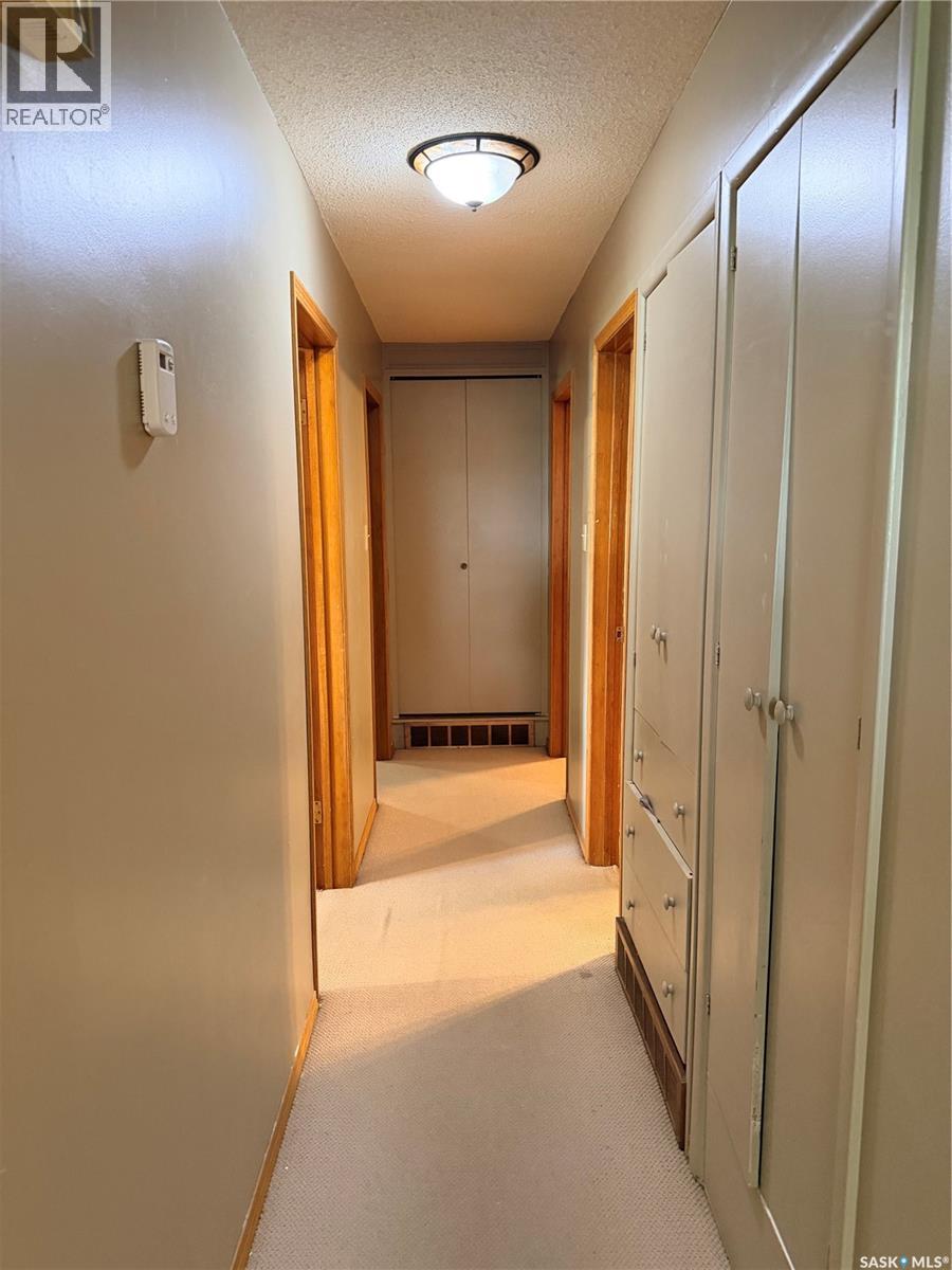 706 3rd STREET E - 11