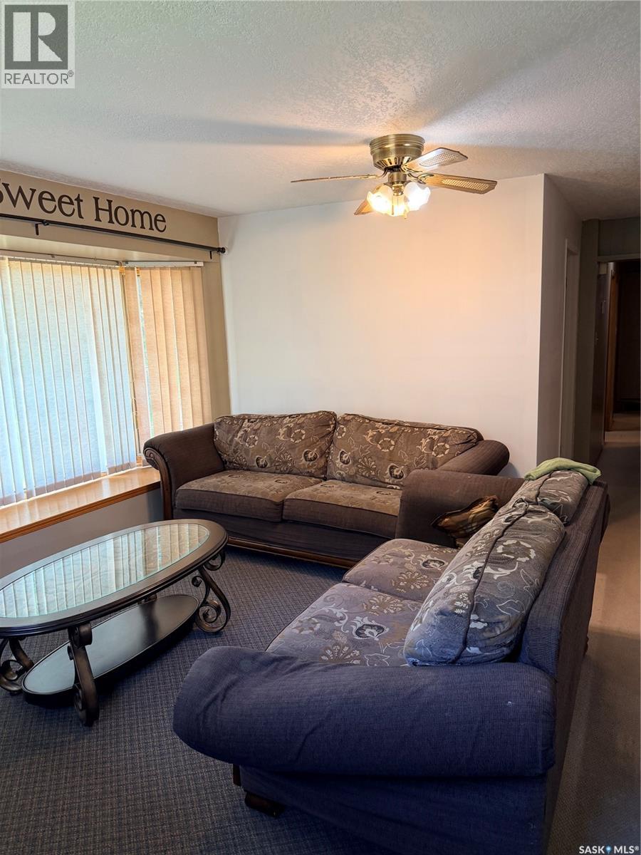 706 3rd STREET E - 13