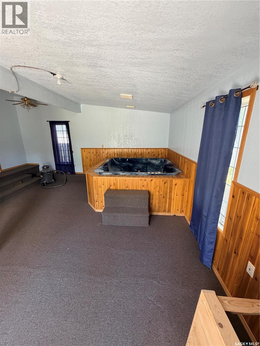 706 3rd STREET E - 25