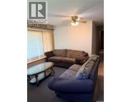 3pc Bathroom - 706 3rd Street E, Shaunavon, SK S0N2M0 Photo 13