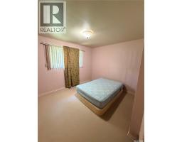 706 3rd Street E, Shaunavon, SK S0N2M0 Photo 22
