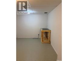 706 3rd Street E, Shaunavon, SK S0N2M0 Photo 23