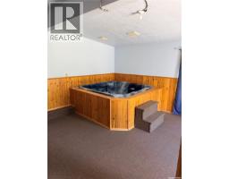 706 3rd Street E, Shaunavon, SK S0N2M0 Photo 24