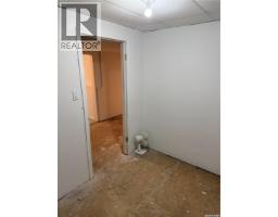 706 3rd Street E, Shaunavon, SK S0N2M0 Photo 26
