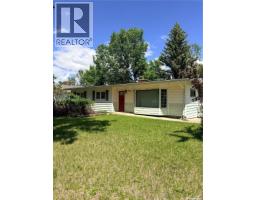 3pc Ensuite bath - 706 3rd Street E, Shaunavon, SK S0N2M0 Photo 6