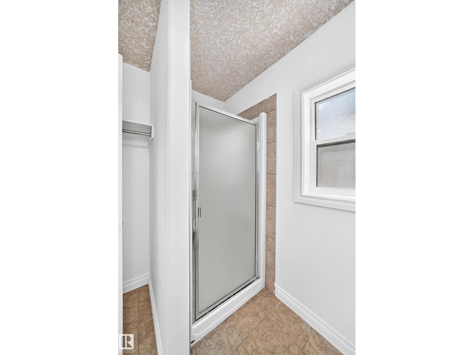 16616 70 ST NW NW - 42